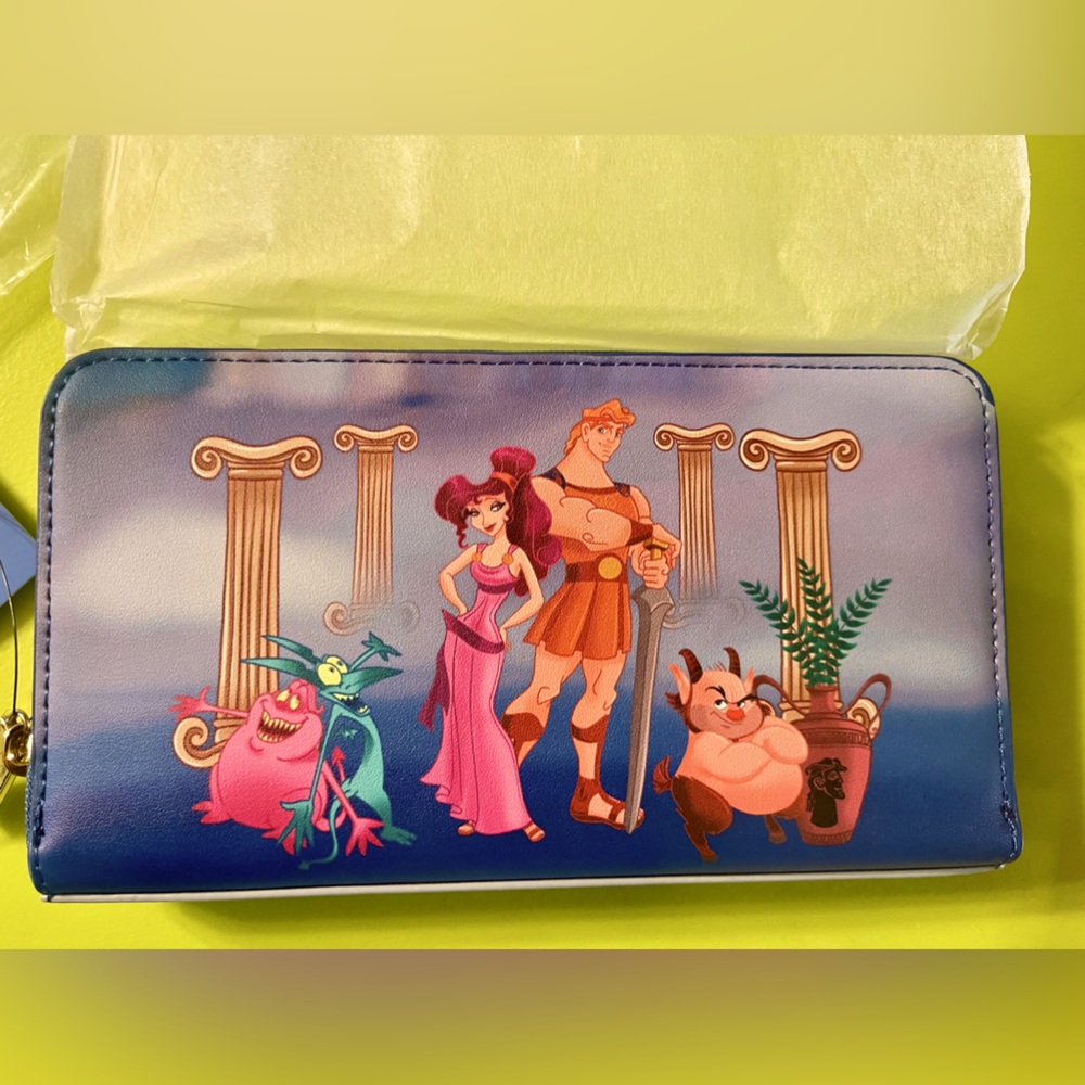 New in package Danielle Nicole zip around wallet